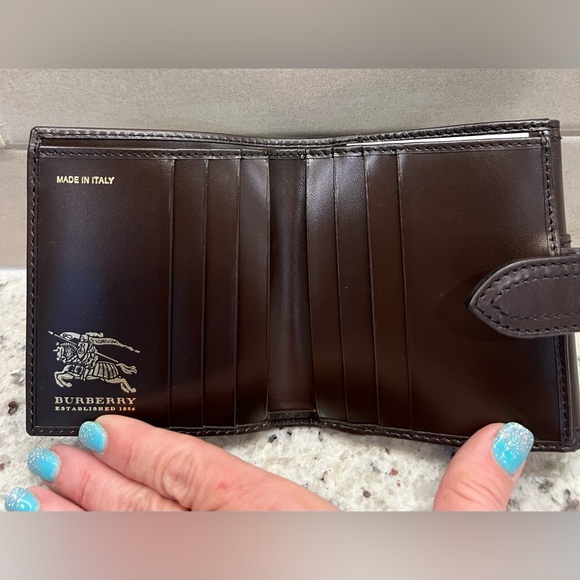 NWT Burberry Novacheck Wallet w/COA. - Picture 4 of 11
